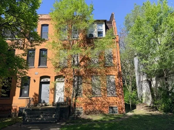 10522 S Maryland Ave, Chicago, IL 60628