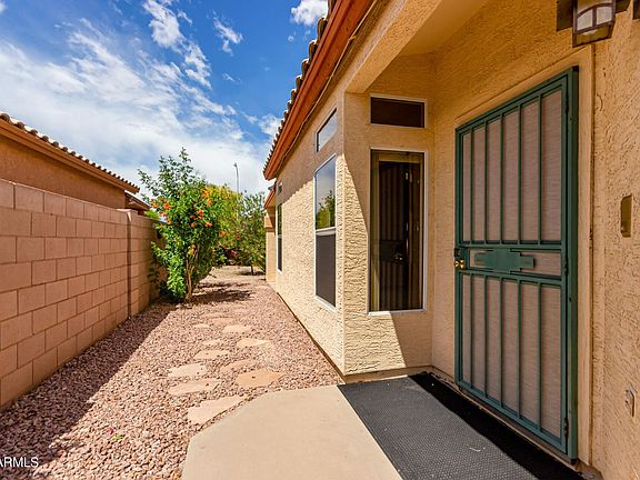 3rd image of 1826 E Oasis Dr