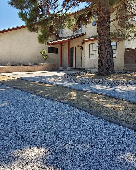 1st image of 3915 Waterford Ln