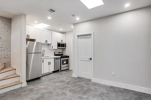 19 Sheafe St Photo 1