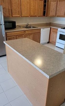2nd image of 170 Sea Grass Ln #B