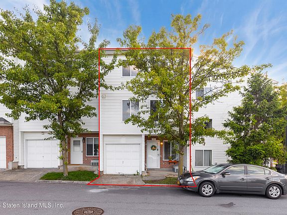 3rd image of 30 Aspen Knolls Way