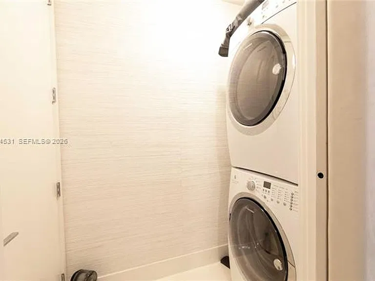 10201 E Collins Ave #CU-1002 — Photo 34