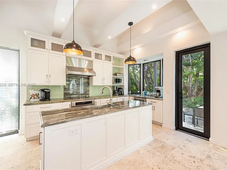 650 Curtiswood Dr — Photo 13
