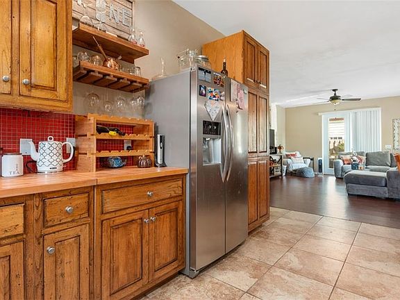 5th image of 816 Ponder Ave