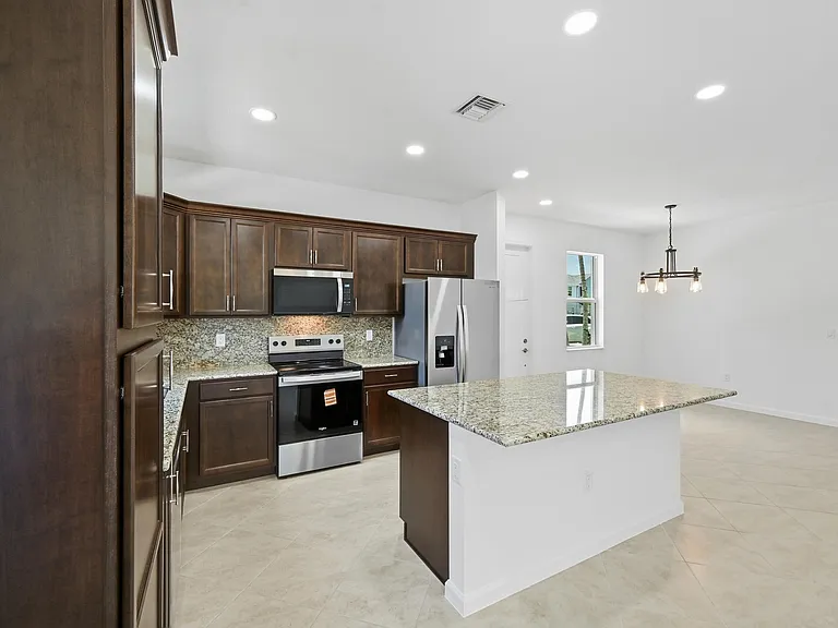 4332 Brookgreen Sq — Photo 8