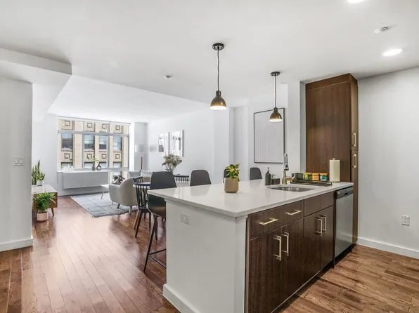 260 West 26th Street image 9 of 27