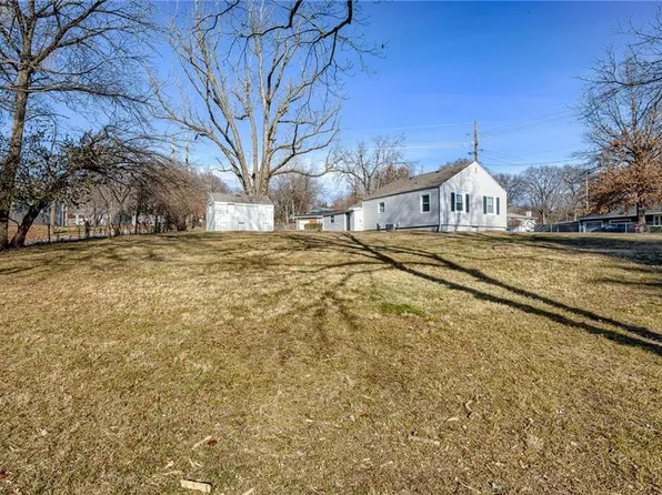 160 N Poe St, Kansas City, MO 64119