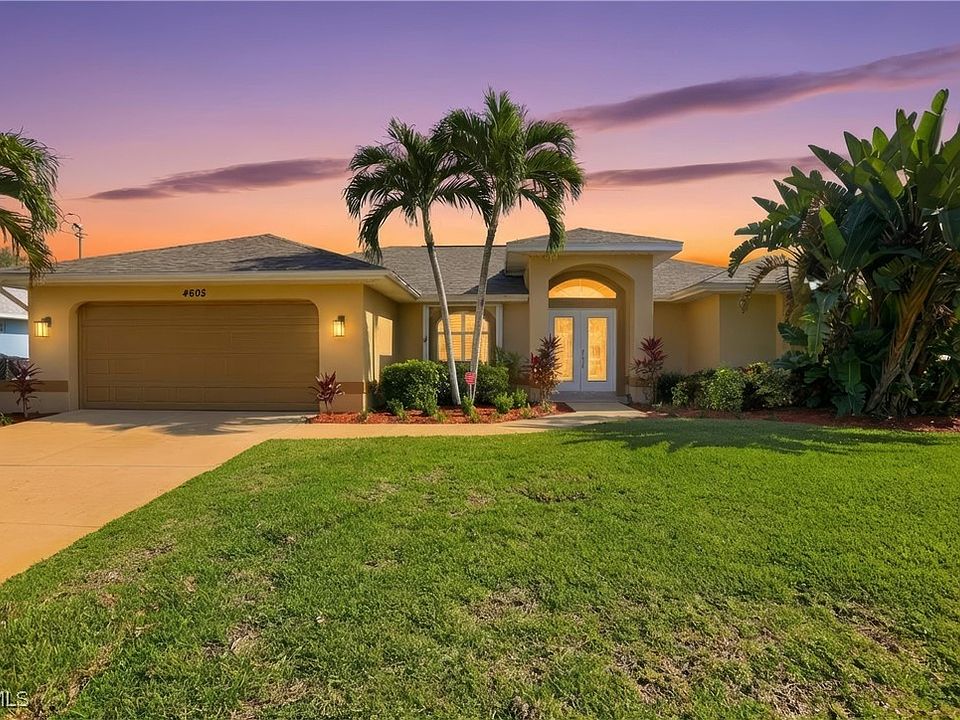 1st image of 4605 SW 10th Ave