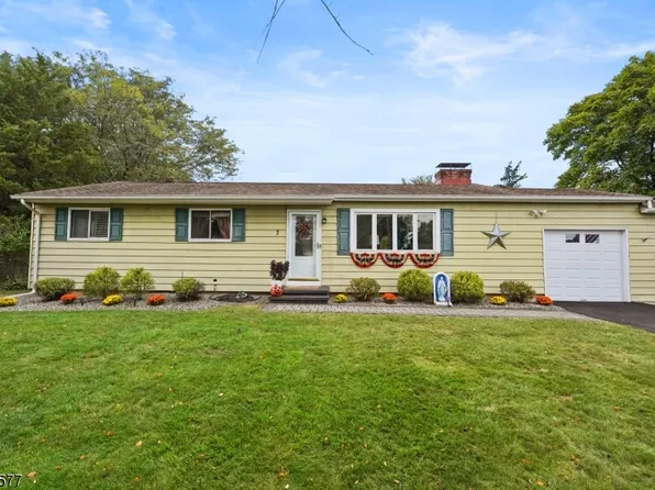 7 Meadowbrook Drive, Hillsborough Twp., NJ 08844