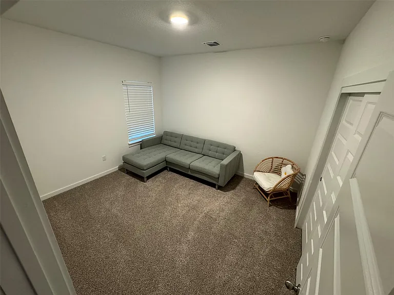 204 James River Dr — Photo 20