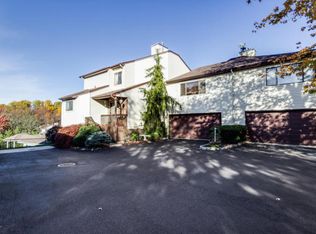 4 Westminster Ln, Middletown, NJ 07748