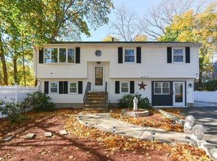 5 Caboose Ln, Dedham, MA 02026