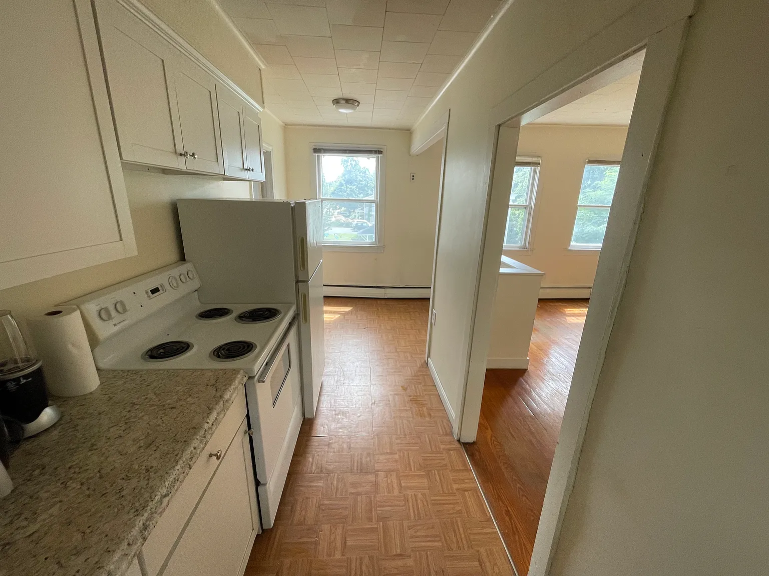 1 bed, 650 sqft, $1,500 — Photo 4