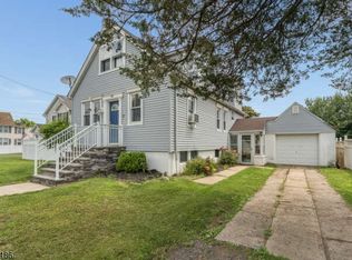 318 Marion Place, Manville Boro, NJ 08835