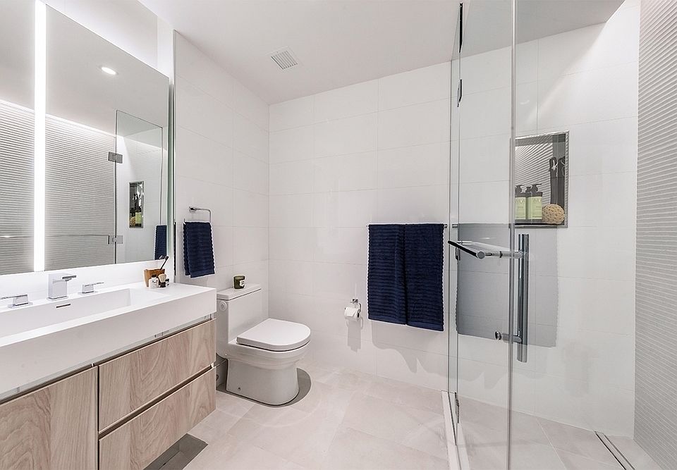 1st image of 572 11th Ave APT 4B