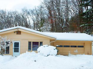 40 Rimple Ln, Dallas, PA 18612