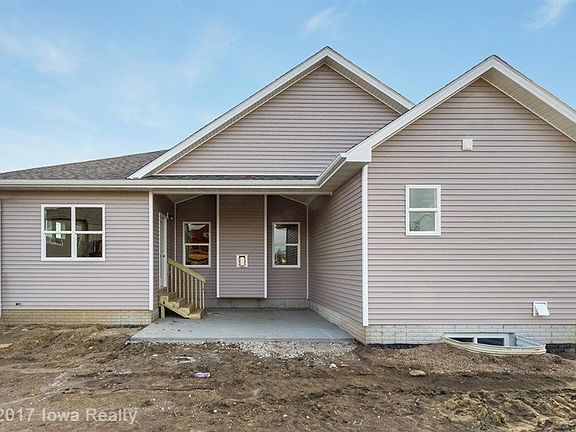 2nd image of 502 NW Somerset Ct