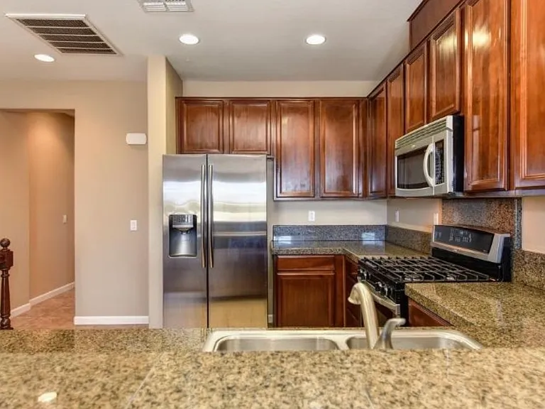 1506 Hudson Cir — Photo 7