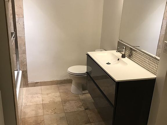 5th image of 11915 Darlington Ave APT 02