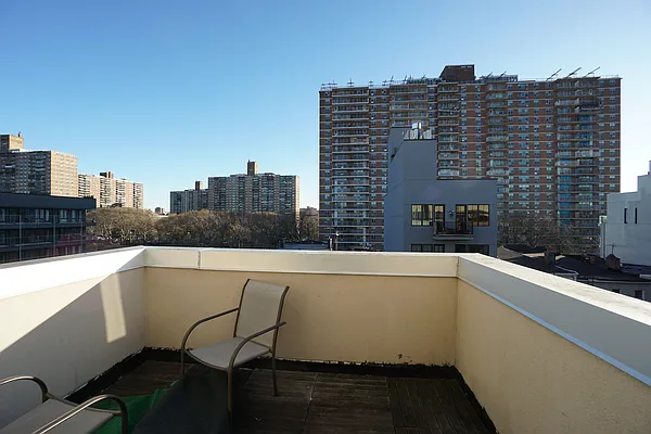 Rented by Rennit Inc. | media 27