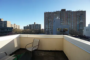 Rented by Rennit Inc.