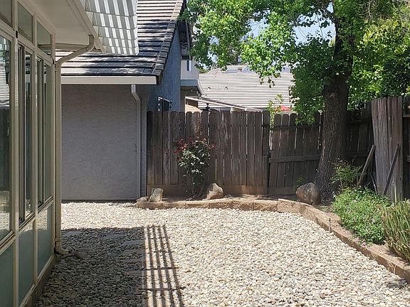 5th image of 759 Cobble Hill Way