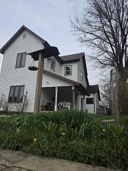 1st image of 204 W 20th St