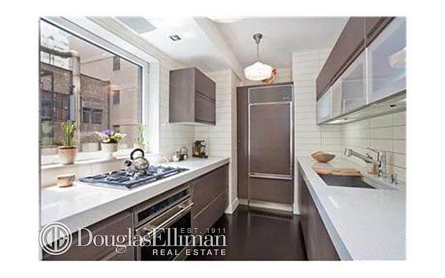 Rented by Douglas Elliman | media 17