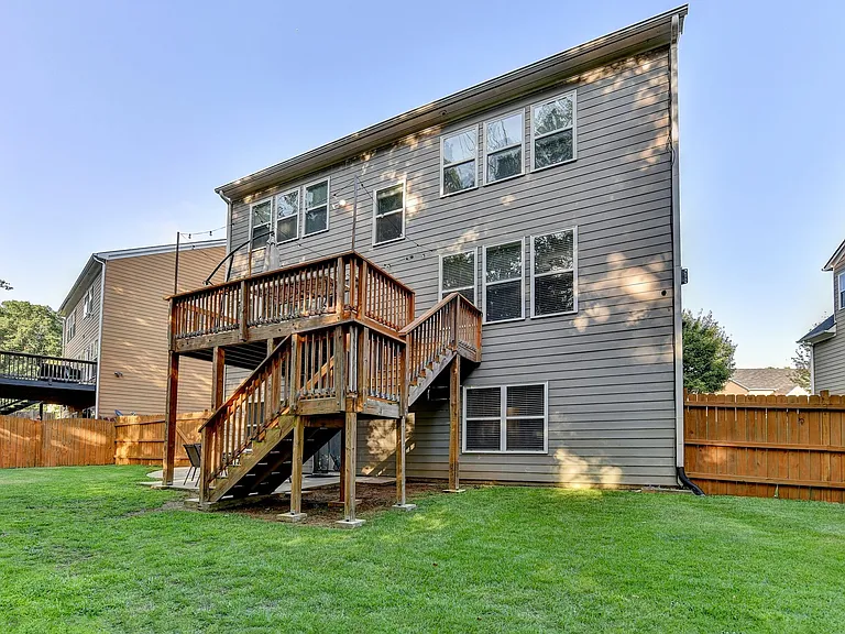 1014 Reap Ln — Photo 15