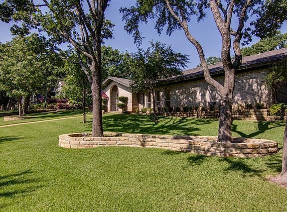 2nd image of 4117 York Dr