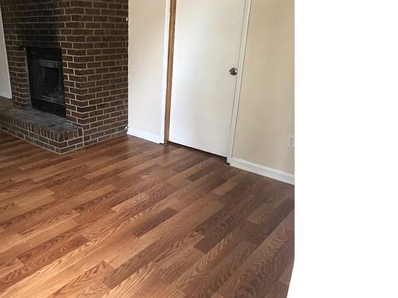 3rd image of 1155 Pinedale Cir NW