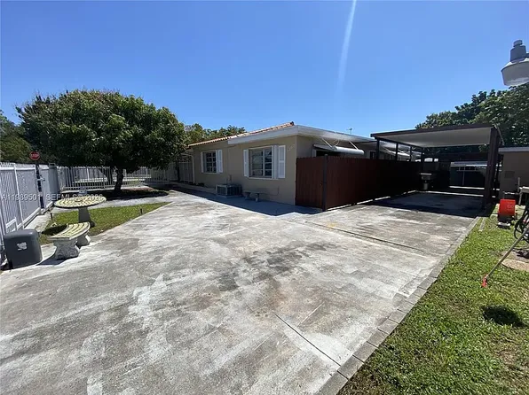 3302 SW 10th St #3, Miami, FL 33135