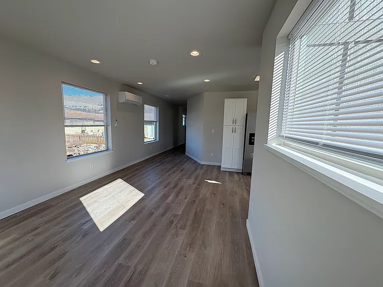 2210 N Arden Ct #B — Photo 27