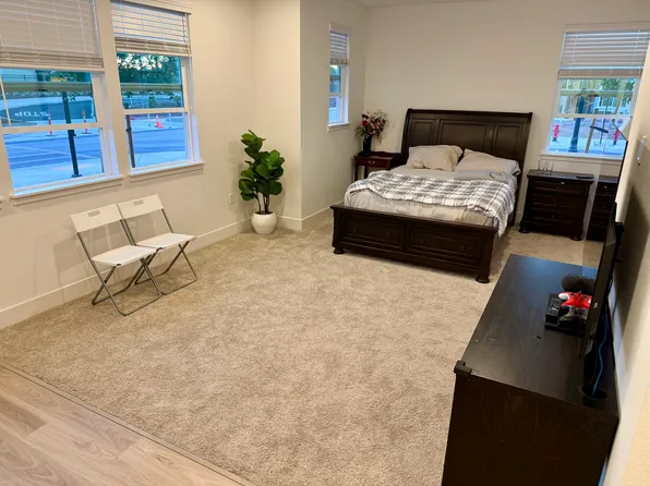 369 W Calabria Dr, Tracy, CA 95391