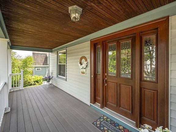 4th image of 6 Buttonwood Ln