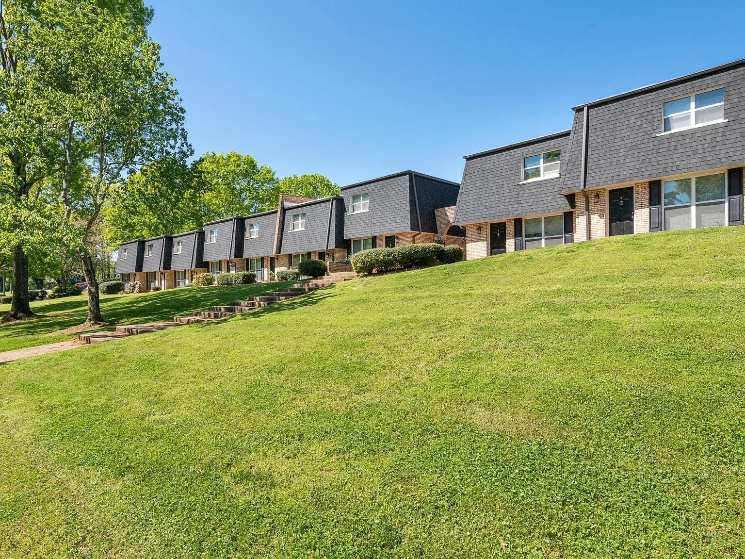 Crown Point Townhomes — Photo 3