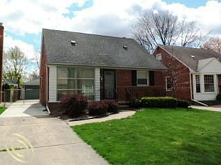 2nd image of 20220 Country Club Dr