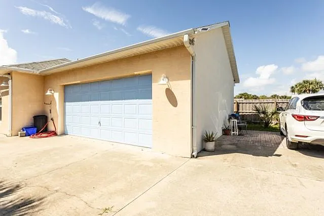 497 Grandview Ave — Photo 5