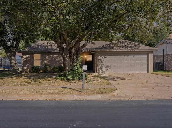 316 Matthew Dr, Crowley, TX 76036