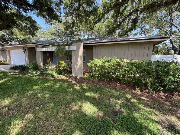 958 Woodland Dr, Palm Harbor, FL 34683