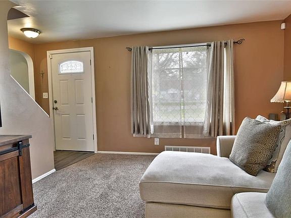 4th image of 3541 Arden Blvd