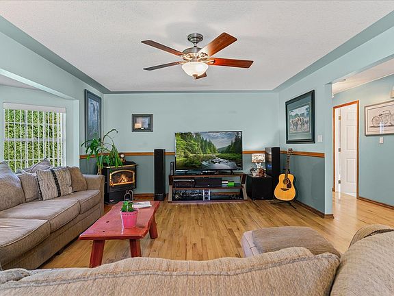 4th image of 9950 Nelson Rd