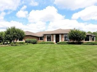 37W486 Grey Barn Rd, Saint charles, IL 60175