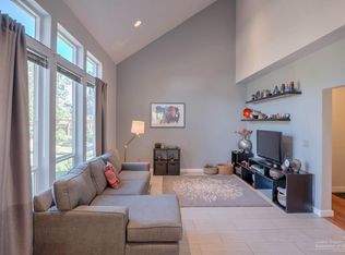 883 SE Briarwood Ct, Bend, OR 97702