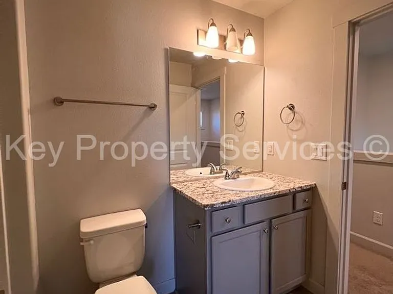 180 Loganberry Ct — Photo 15