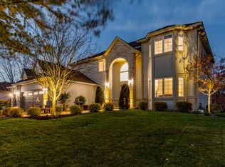 9665 Jonathan Ln, Eden Prairie, MN 55347