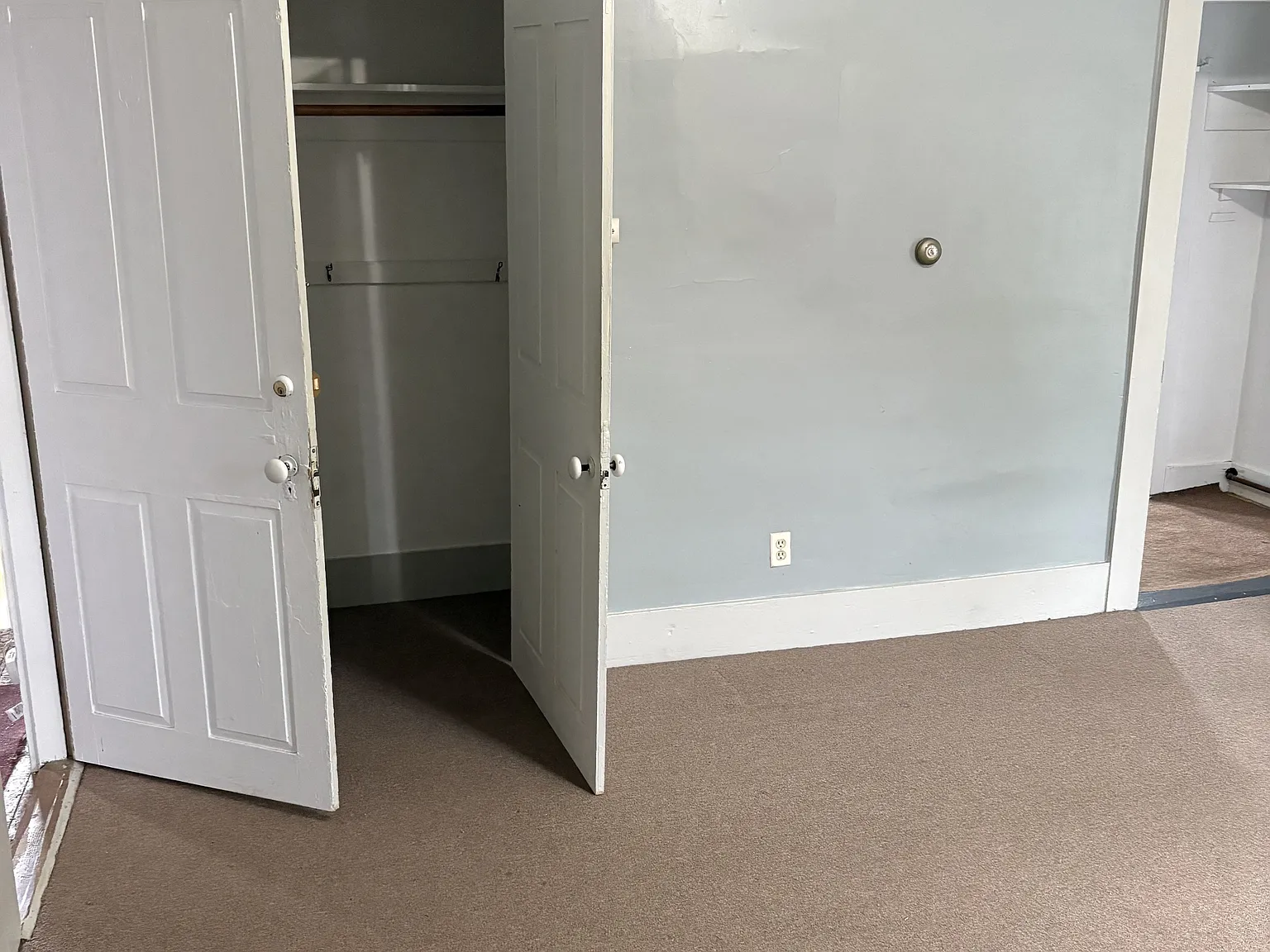 12 Hall Ave - 3 — Photo 3