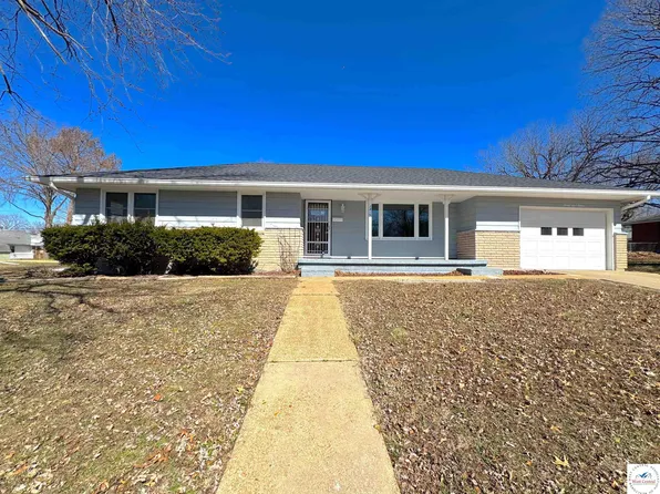 2415 W 2nd St, Sedalia, MO 65301