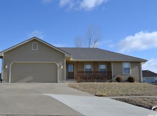 2242 SE Piedmont Ct, Tecumseh, KS 66542